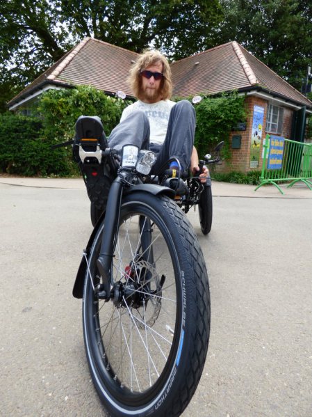 nick-trike-park-birds-flowers-trees-009